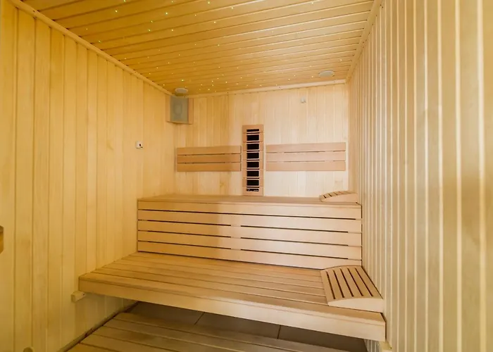 Fun N Pool * Năvodari